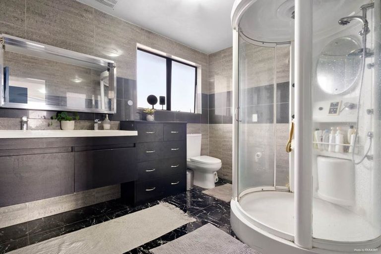 Photo of property in 102 Marne Road, Papakura, 2110