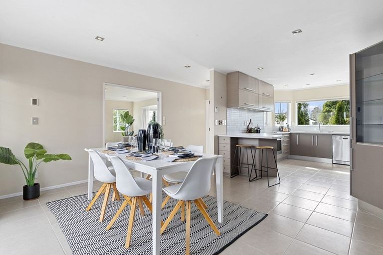 Photo of property in 32 Harrowfield Drive, Harrowfield, Hamilton, 3210