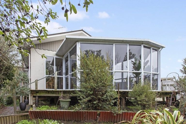 Photo of property in 50 Queens Avenue, Waikuku Beach, 7402