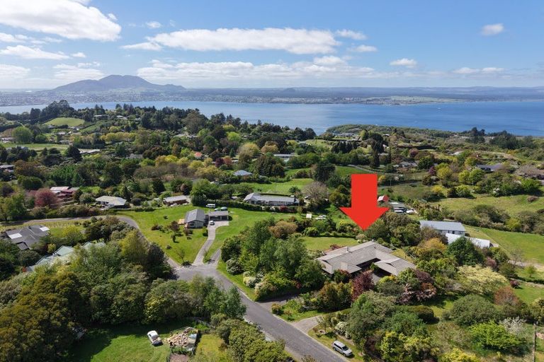 Photo of property in 14 Glen Mohr, Acacia Bay, Taupo, 3385