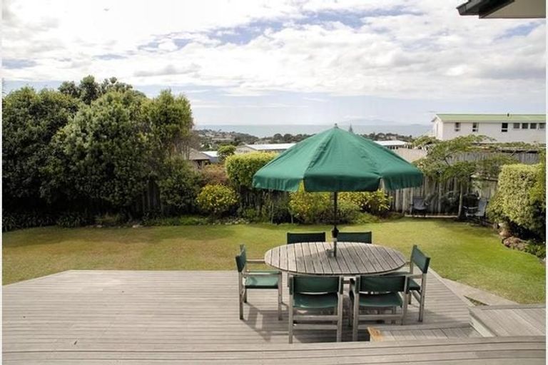 Photo of property in 391 East Coast Road, Mairangi Bay, Auckland, 0630