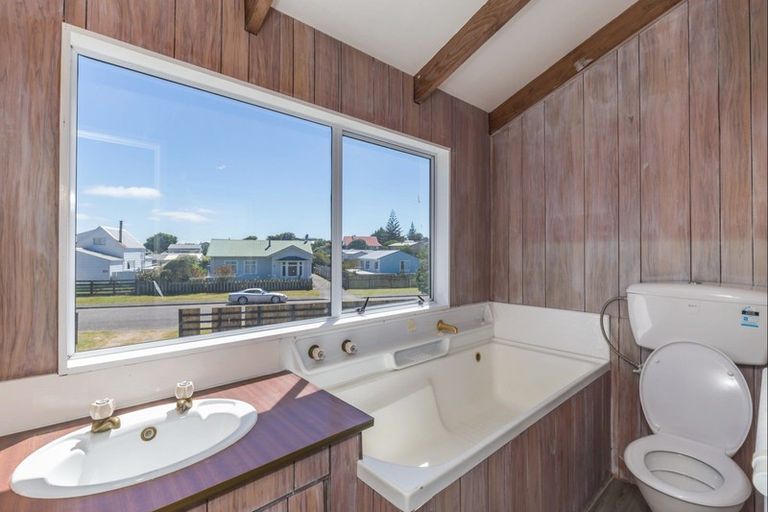 Photo of property in 31 Hydrabad Drive, Waitarere Beach, Levin, 5510