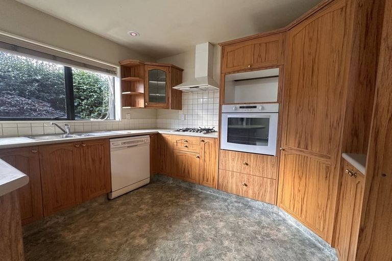 Photo of property in 2 Yarrum Lane, Avonhead, Christchurch, 8042