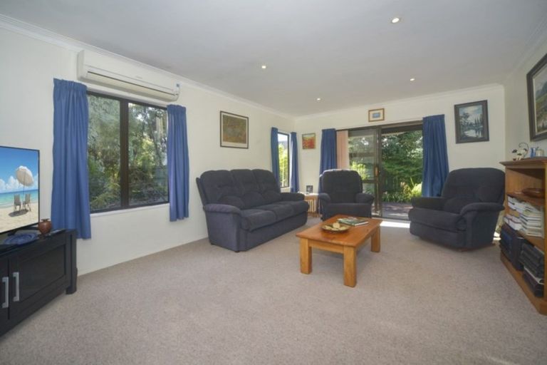 Photo of property in 6 Cobb Place, Otaki, 5512