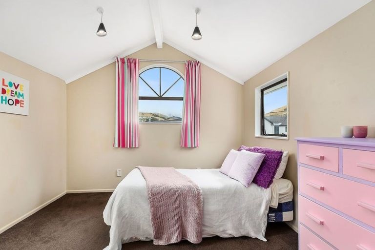 Photo of property in 4 Ashfield Grove, Churton Park, Wellington, 6037