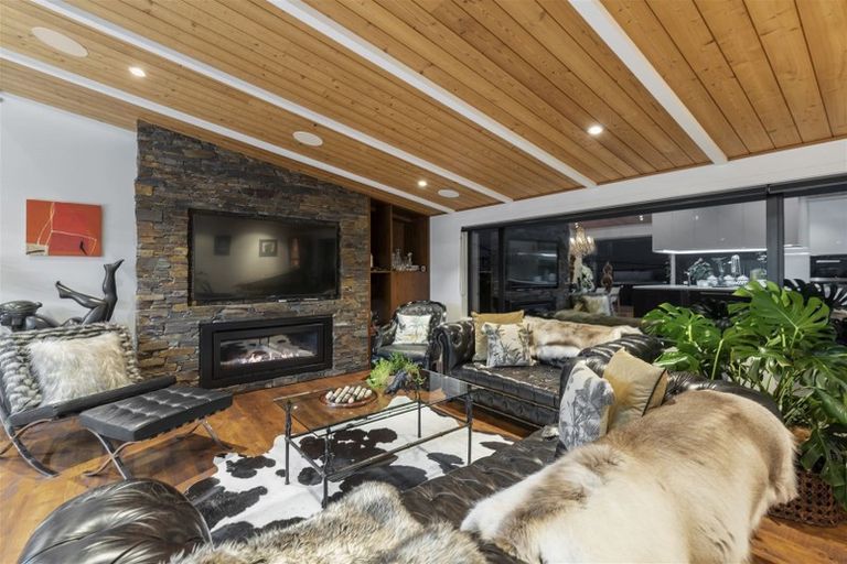 Photo of property in 34 Hebron Road, Waiake, Auckland, 0630