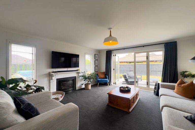 Photo of property in 14 Rosewood Court, Huntington, Hamilton, 3210