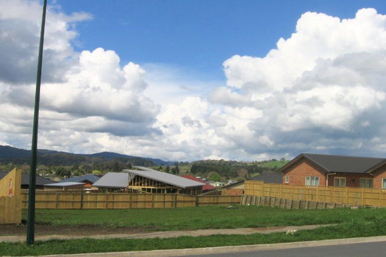 Photo of property in 28 Great West Road, Matipo Heights, Rotorua, 3015