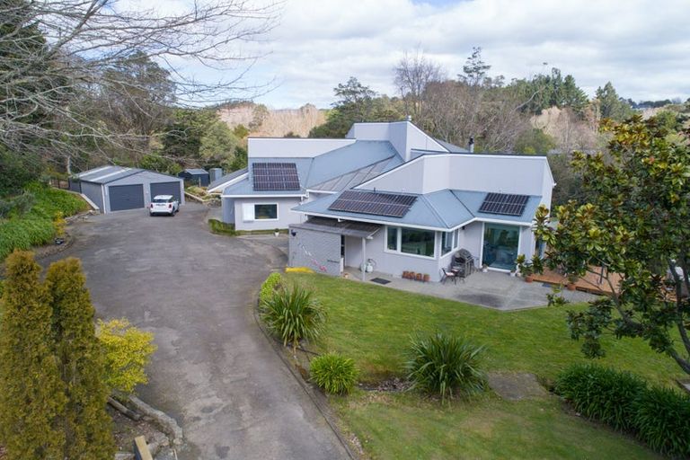 Photo of property in 6 Polson Hill Drive, Aokautere, Palmerston North, 4471