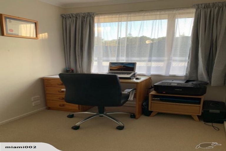 Photo of property in 1/20 Ellenbury Place, Stanmore Bay, Whangaparaoa, 0932