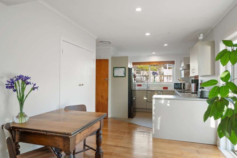 Photo of property in 1/146 Rangatira Road, Beach Haven, Auckland, 0626