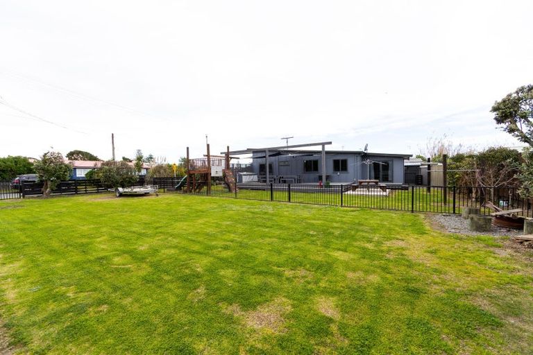 Photo of property in 12 Domain Road, Haumoana, 4102