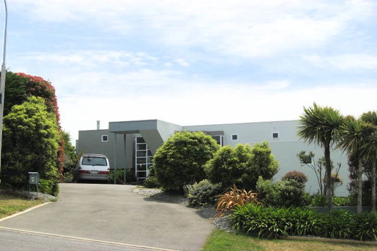 Photo of property in 16 Godley Drive, Scarborough, Christchurch, 8081