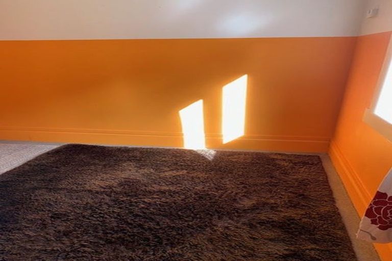 Photo of property in 75 Todman Street, Brooklyn, Wellington, 6021