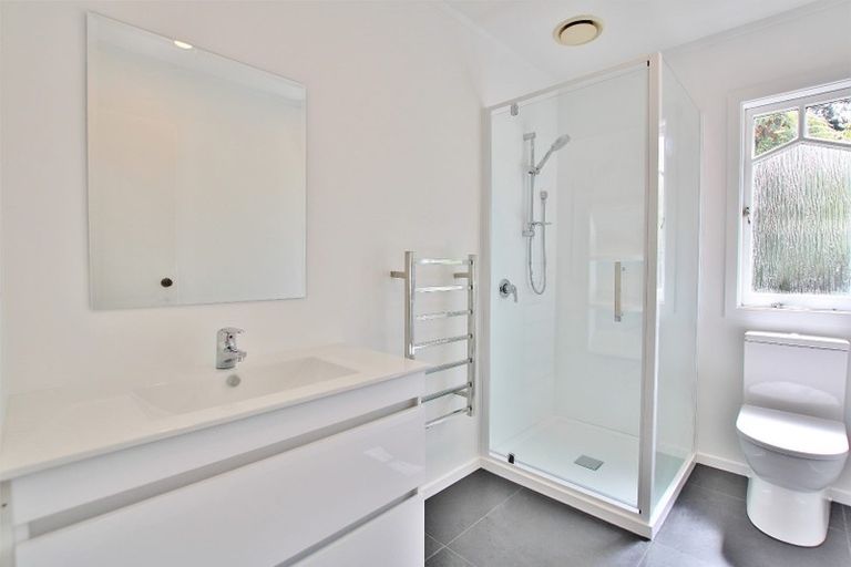 Photo of property in 182 Woodlands Park Road, Titirangi, Auckland, 0604