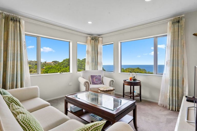 Photo of property in 126-128 Lax Crescent, Leigh, 0985