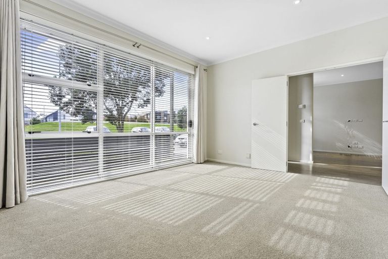 Photo of property in 9 De Havilland Road, Hobsonville, Auckland, 0616