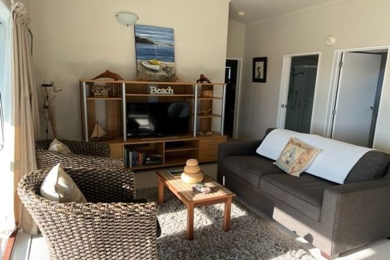 Photo of property in 32a Ruamoana Place, Omokoroa, 3114