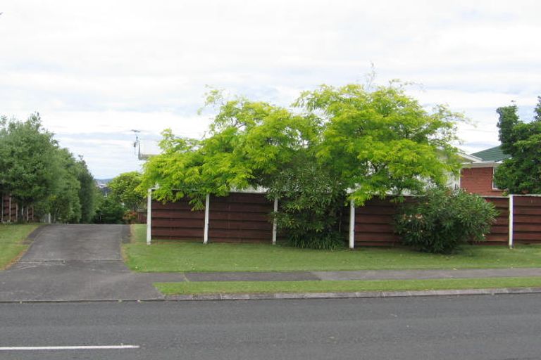 Photo of property in 12 Chatsworth Crescent, Pakuranga Heights, Auckland, 2010