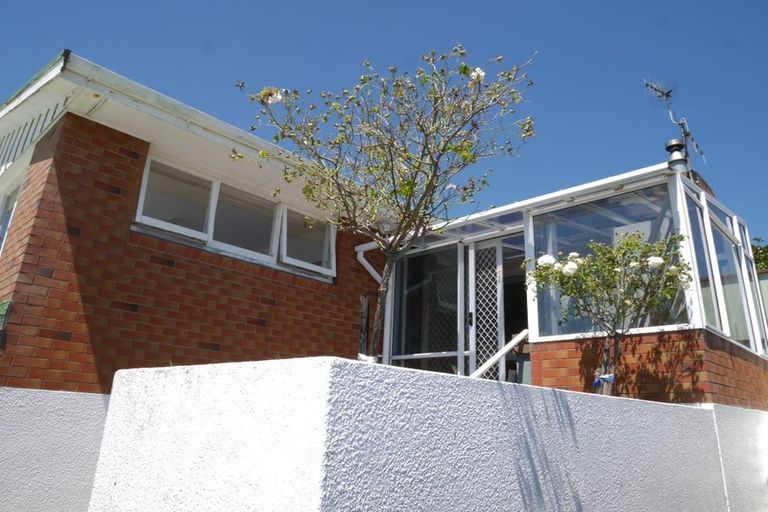 Photo of property in 12 Kowhai Grove, Raumati Beach, Paraparaumu, 5032