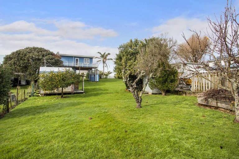 Photo of property in 54 Athenree Road, Athenree, Katikati, 3177