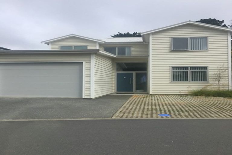 Photo of property in 4 Glide Lane, Whitby, Porirua, 5024
