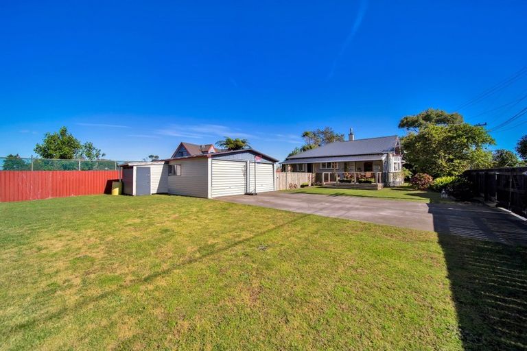 Photo of property in 14 Douglas Street, Hawera, 4610