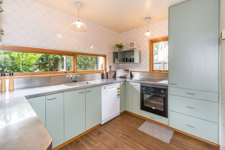 Photo of property in 76b Memorial Avenue, Ilam, Christchurch, 8053