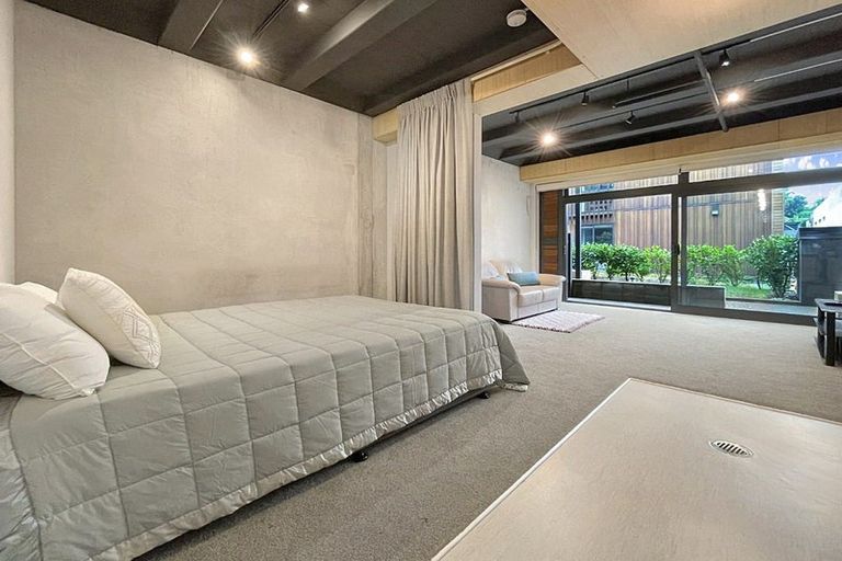 Photo of property in Vedado Apartments, 106/41 Hopper Street, Mount Cook, Wellington, 6011