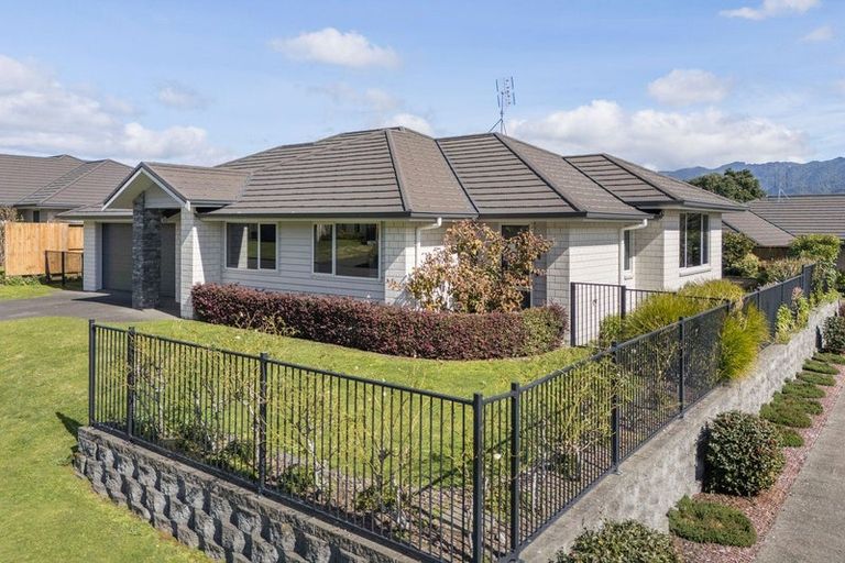 Photo of property in 11 Layla Place, Katikati, 3178