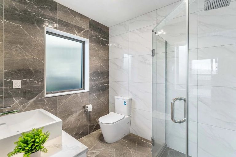 Photo of property in 9 James Elliot Way, Pokeno, 2402