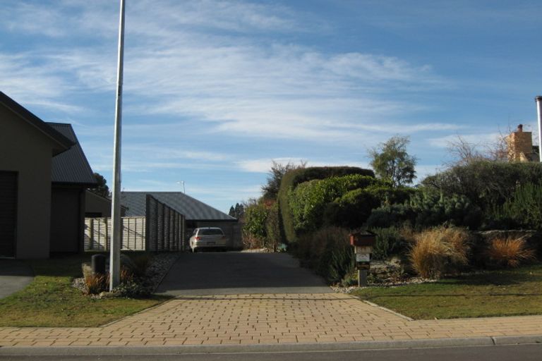 Photo of property in 4 Little Oak Common, Wanaka, 9305