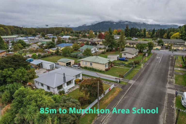 Photo of property in 4 Brunner Street, Murchison, 7007