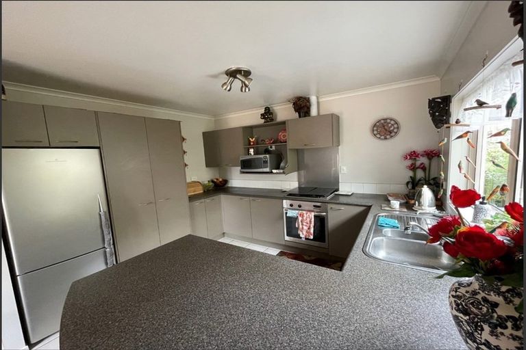 Photo of property in 4 Fitchburg Place, Mangere, Auckland, 2022