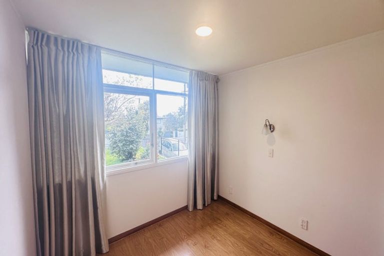 Photo of property in 151 Bleakhouse Road, Mellons Bay, Auckland, 2014