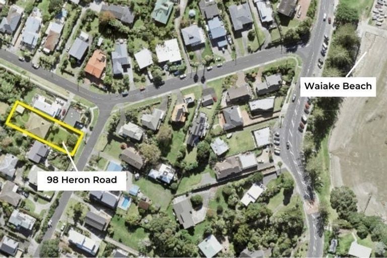 Photo of property in 98 Hebron Road, Waiake, Auckland, 0630
