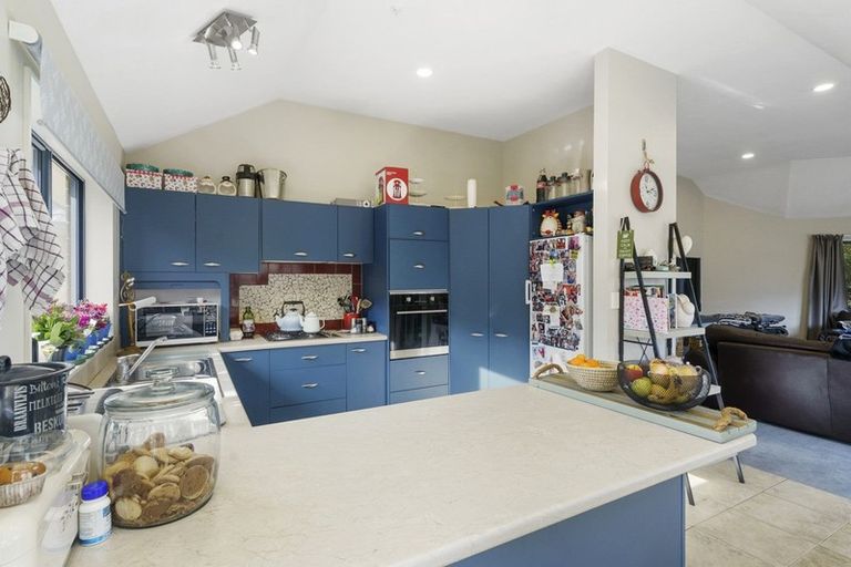 Photo of property in 5 Harry Shaw Way, Raumati South, Paraparaumu, 5032
