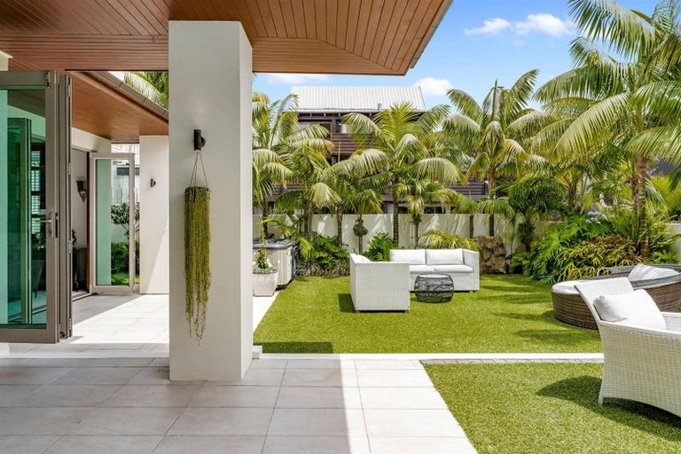 Photo of property in 18a Tiri Road, Milford, Auckland, 0620