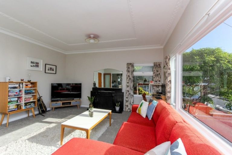 Photo of property in 211 Powderham Street, New Plymouth, 4310