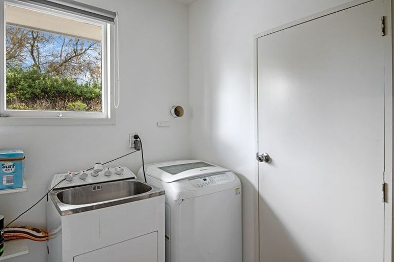 Photo of property in 91 Memorial Avenue, Ilam, Christchurch, 8053