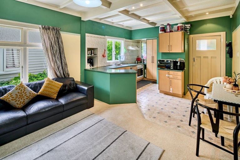 Photo of property in 154 Randwick Road, Moera, Lower Hutt, 5010