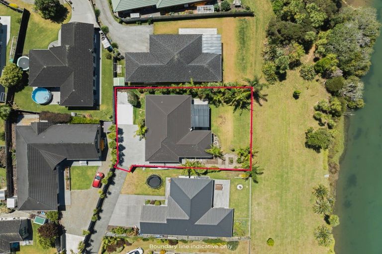 Photo of property in 11 Waitaha Place, Ruakaka, 0116