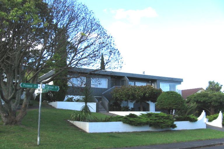 Photo of property in 5 Puawai Place, Northcote, Auckland, 0627