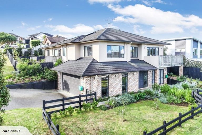 Photo of property in 2 Ellivani Rise, Pukekohe, 2120