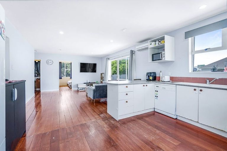 Photo of property in 87 Massey Street, Frankton, Hamilton, 3204