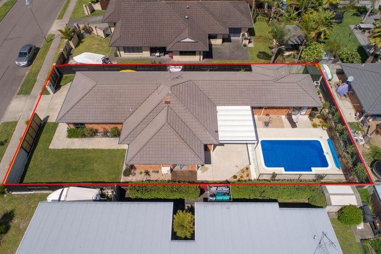 Photo of property in 64 Oriental Parade, Papamoa Beach, Papamoa, 3118