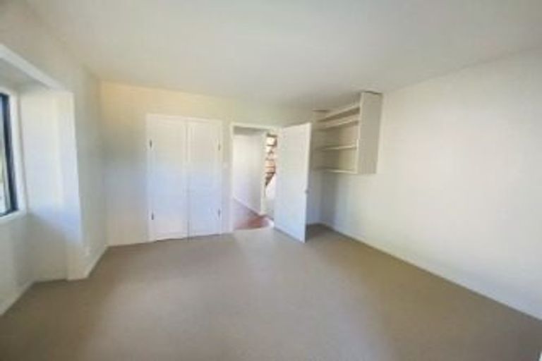 Photo of property in 131 Colwill Road, Massey, Auckland, 0614