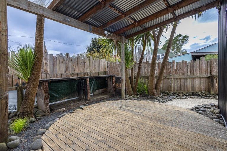 Photo of property in 20 Ward Street, Raetihi, 4632