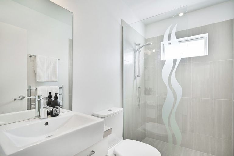 Photo of property in 3 Hikanui Drive, Havelock North, 4130