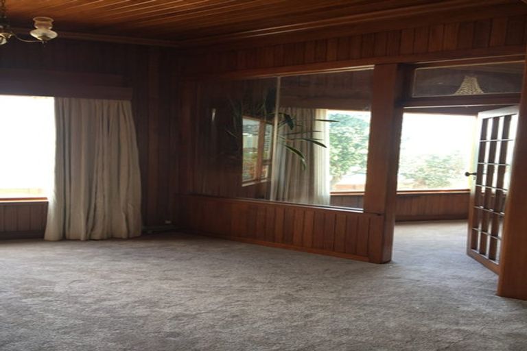 Photo of property in 82 Oriental Parade, Oriental Bay, Wellington, 6011